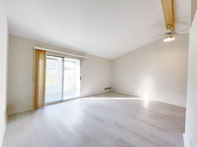 Foto del edificio - 29711 Pendleton Club Dr