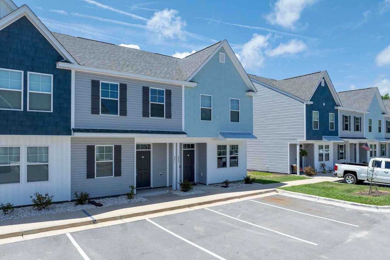 Primary Photo - 321 Starfish Ln