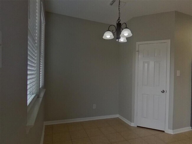 Foto del edificio - 7526 Oakwood Canyon Dr
