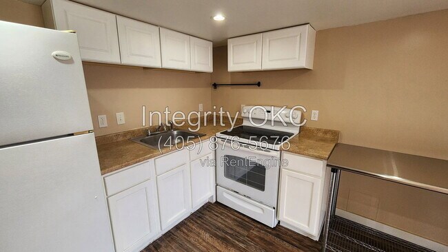 Foto del edificio - 223 NW 24th St