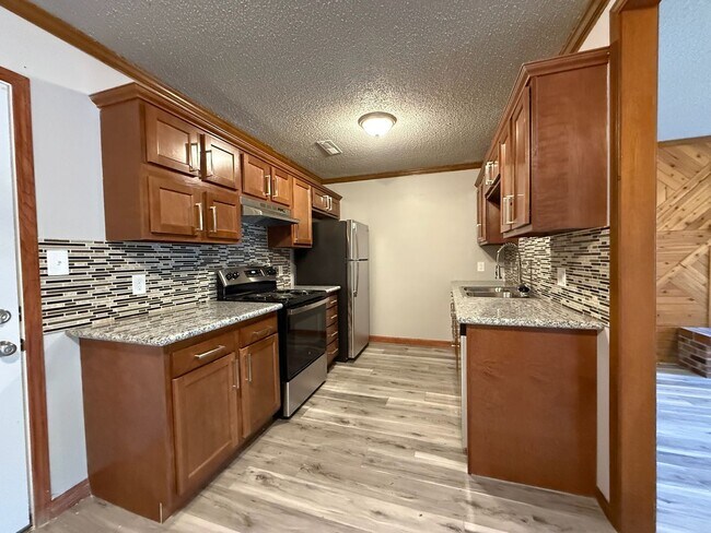 Foto del edificio - 3 bedroom 1 bath near 37th & Topeka