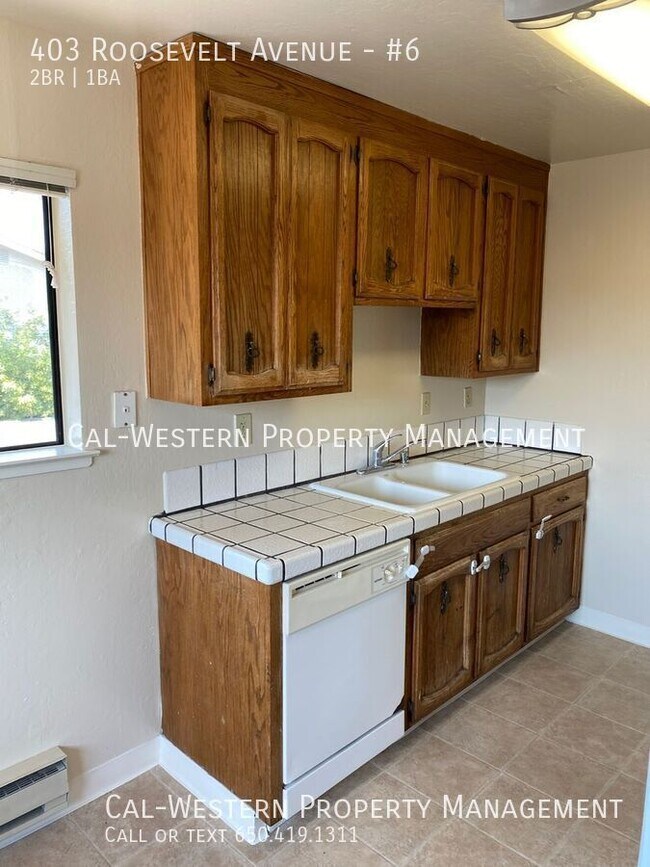 Building Photo - 403 Roosevelt Ave