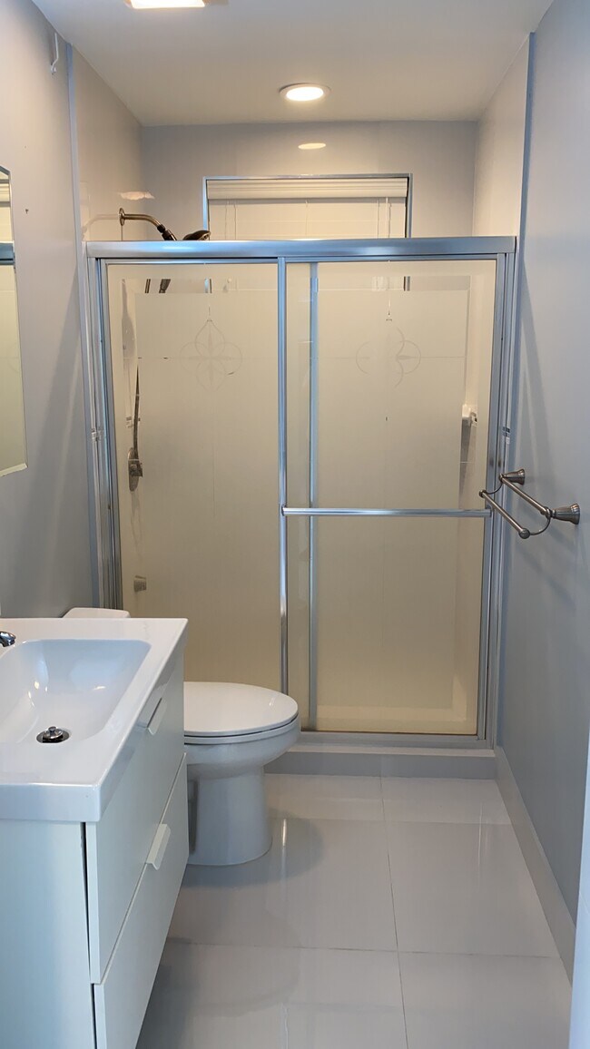 Bathroom - 20421 SW 104th Ct