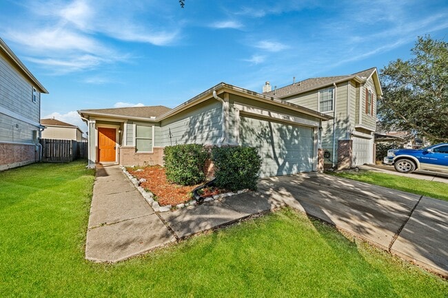 Building Photo - 20758 Cypress Crescent Ln