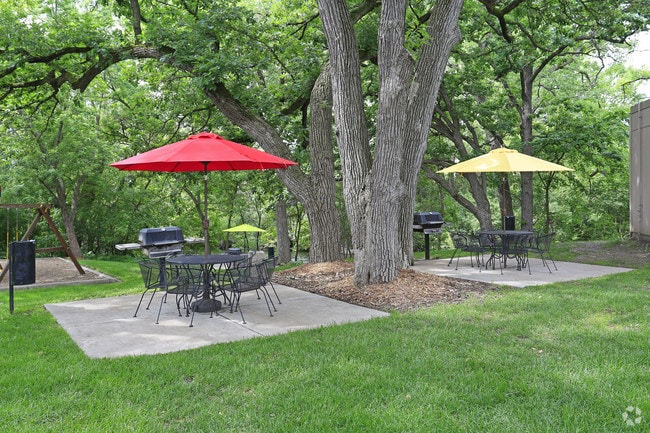 Patio - Creekwood Estates