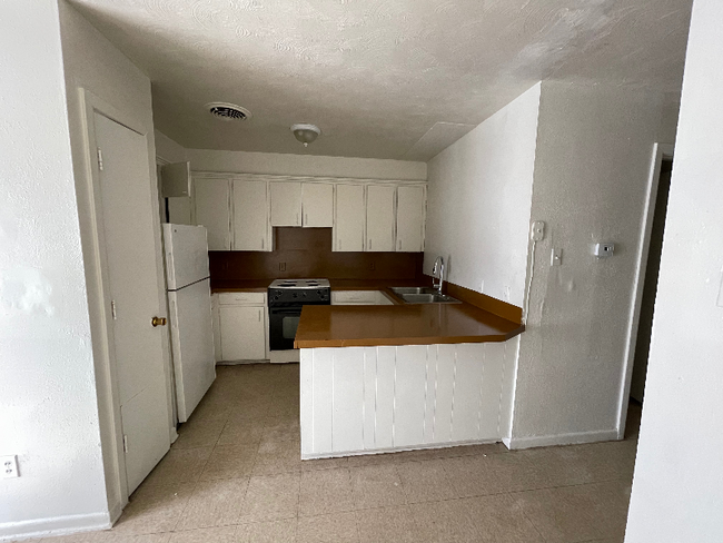 Building Photo - 2411 45th St