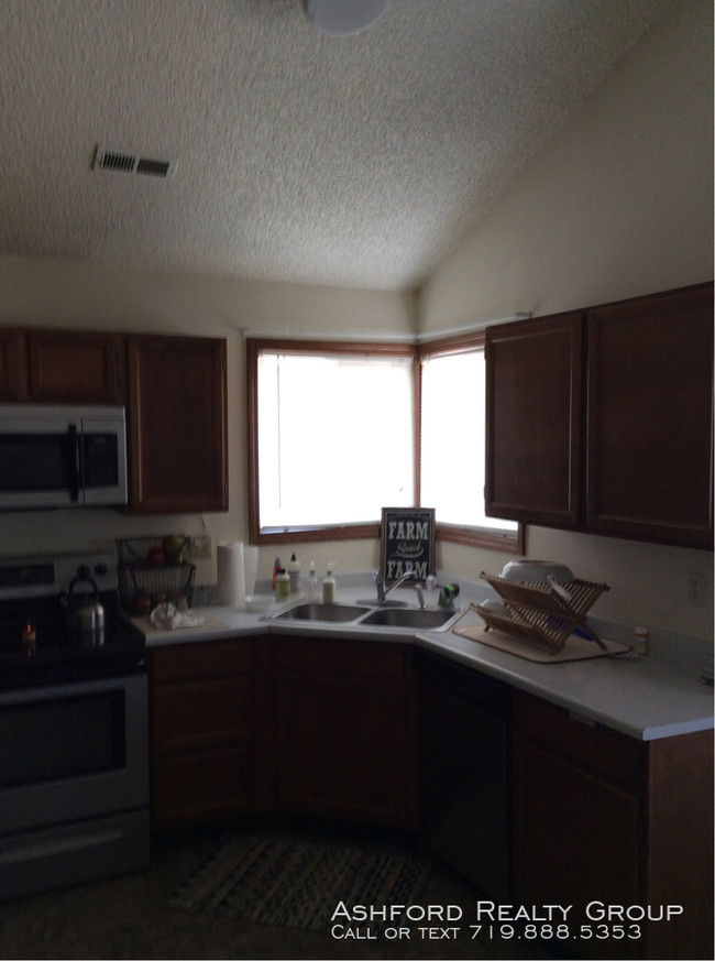 Foto del edificio - 5165 Purcell Drive
