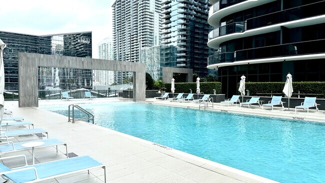 Foto del edificio - 55 SW 9th St