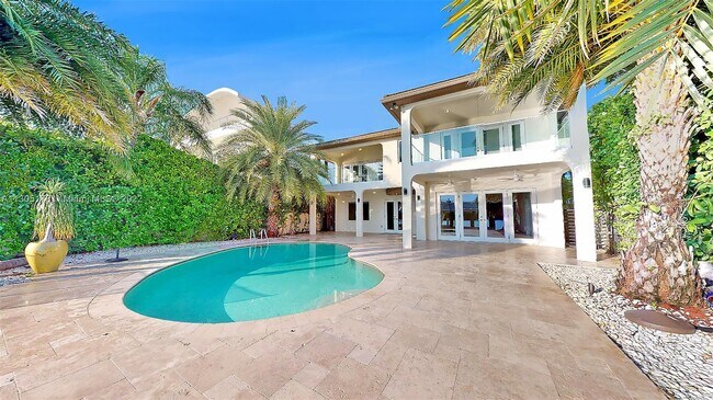 Building Photo - 260 S Coconut Ln