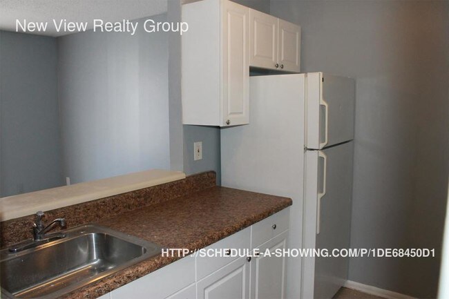 Building Photo - 1234 Saratoga Dr