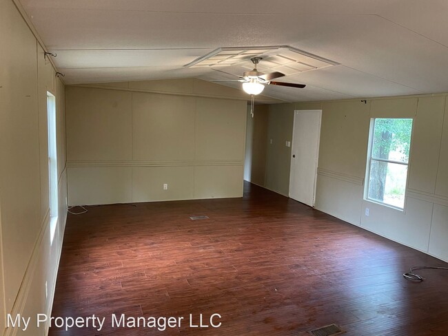 Building Photo - 3 br, 2 bath House - 209 Hilaire Rd.