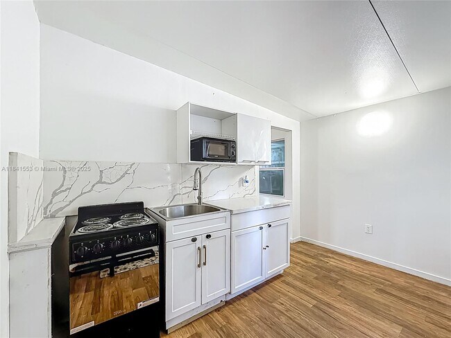 Foto del edificio - 1110 N 58th Ave