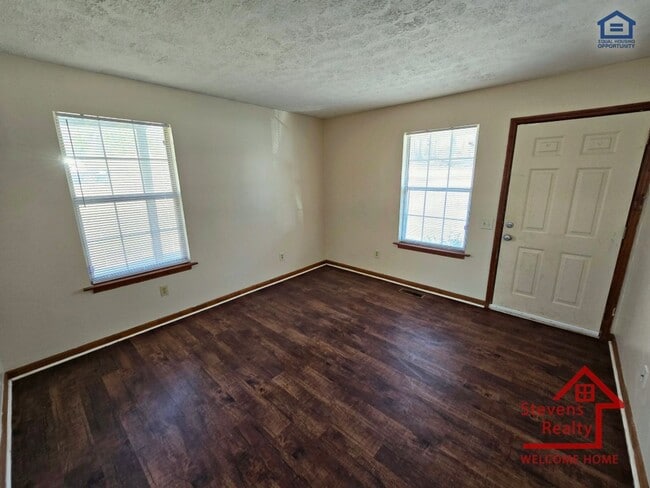 Building Photo - 5344 Dodson Branch Rd