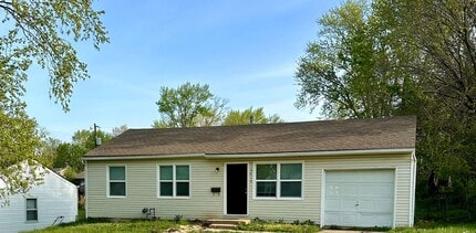 Building Photo - 5616 E 101st Terrace