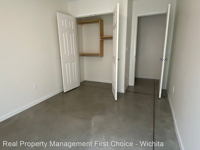Building Photo - 4 br, 2 bath House - 1805 N Madison