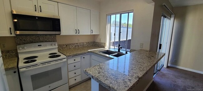 Building Photo - 1395 Caminito Gabaldon