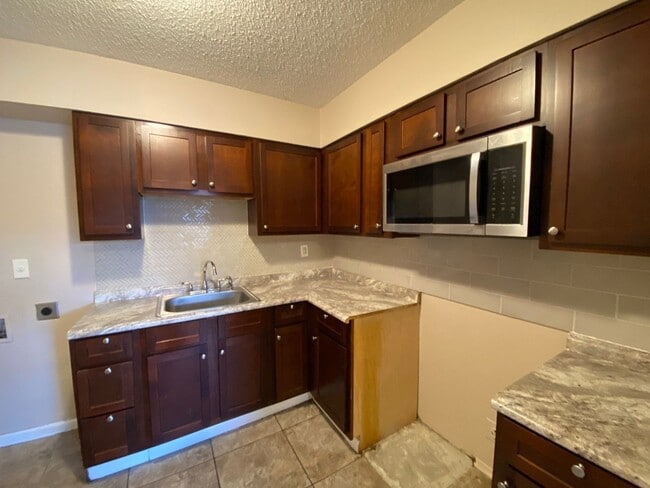 Building Photo - 1315/1317 Halcomb Ln.