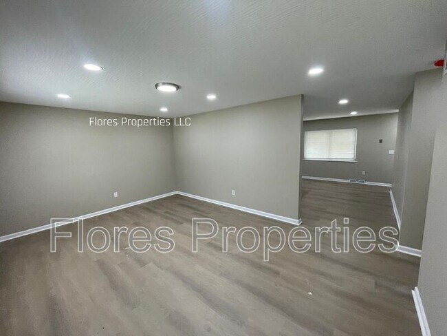 Foto del edificio - 2561 Milverton Way