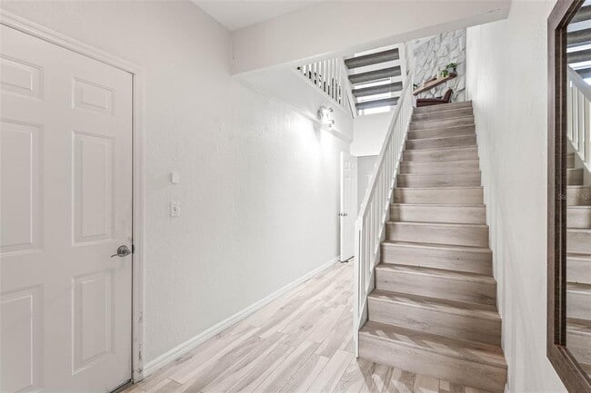 Building Photo - 1109 Pinellas Bayway S