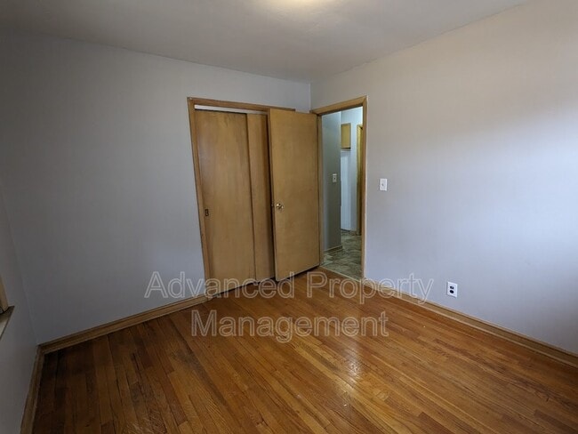 Foto del edificio - 6215 W Keefe Ave Pkwy