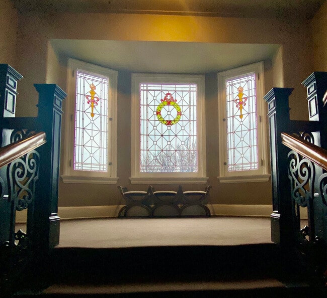 Photo - 803 E 6th St Apartment