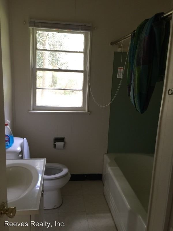 Building Photo - 2 br, 1 bath House - 2051 McVay Avenue South