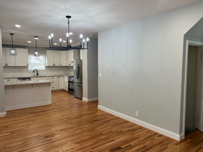 Building Photo - 127 Meridian St