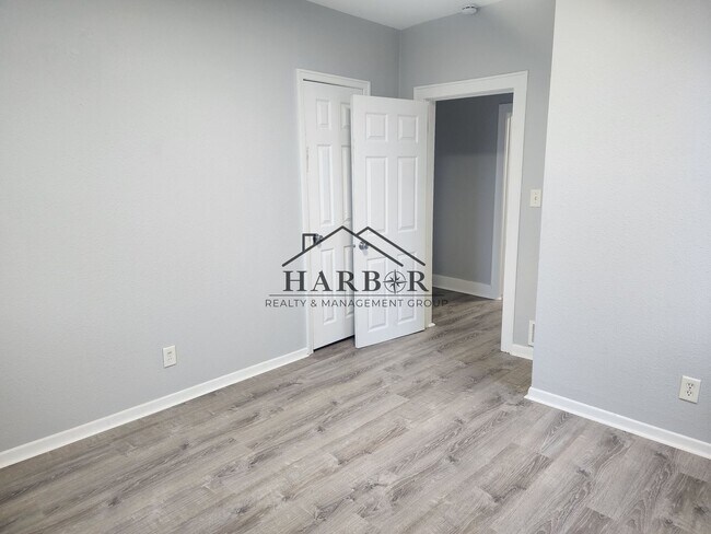 Foto del edificio - 808 2nd Ave SW