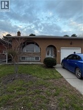 Building Photo - 10 Fairington Crescent