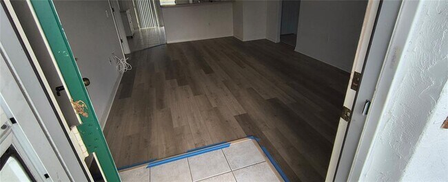 Foto del edificio - 2959 Lobelia Rd