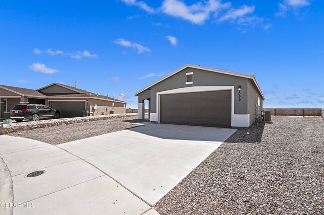 Building Photo - 1056 Nalito Beltran Pl