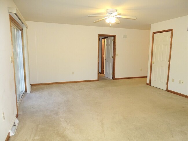 Foto del edificio - 507 Foggy Bottom Rd