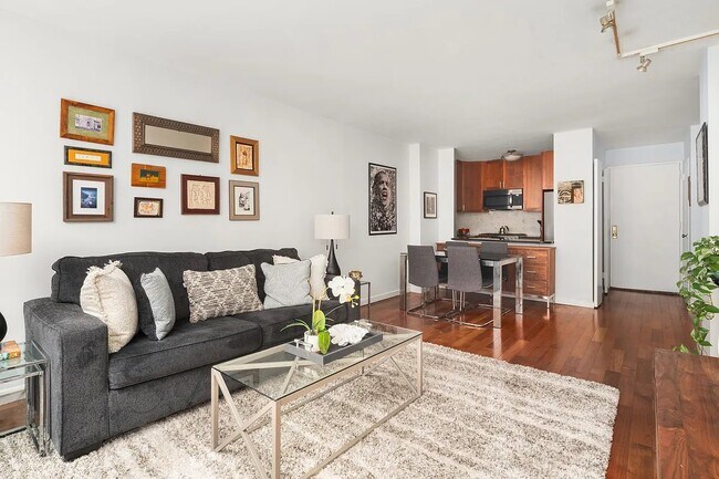 Foto del edificio - 200 W 79th St