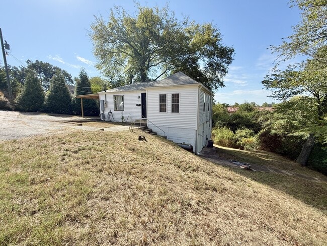 Building Photo - 123 Leeper St