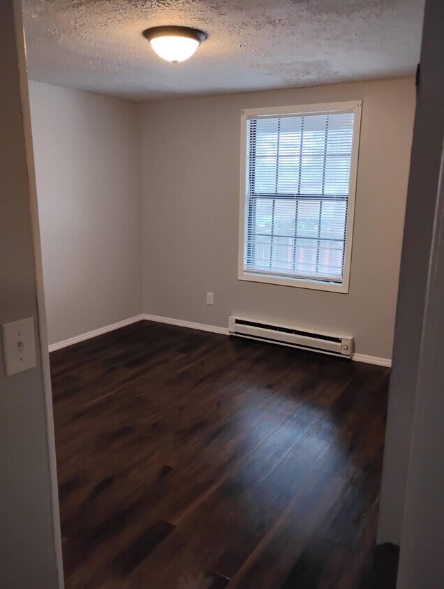 Foto del edificio - 1100 Northview Dr