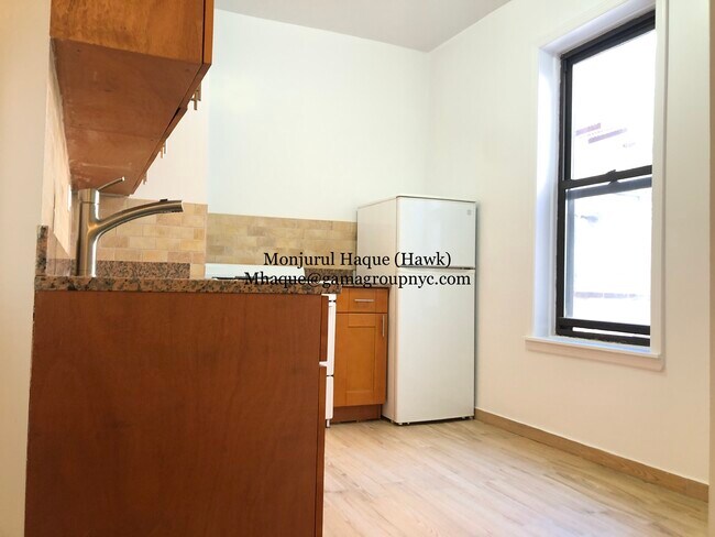 Building Photo - 6914 8th Ave