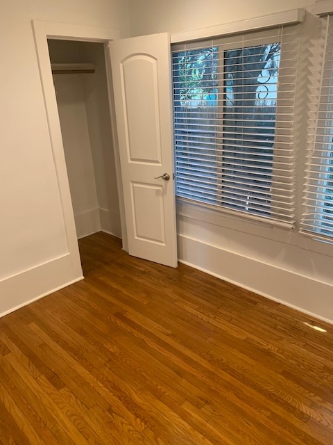 hardwood floors throughout - 4308 Lockwood Ave