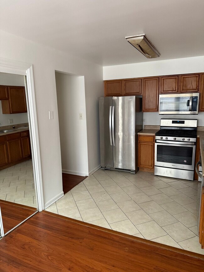 Foto del edificio - 1016 E 150th Pl