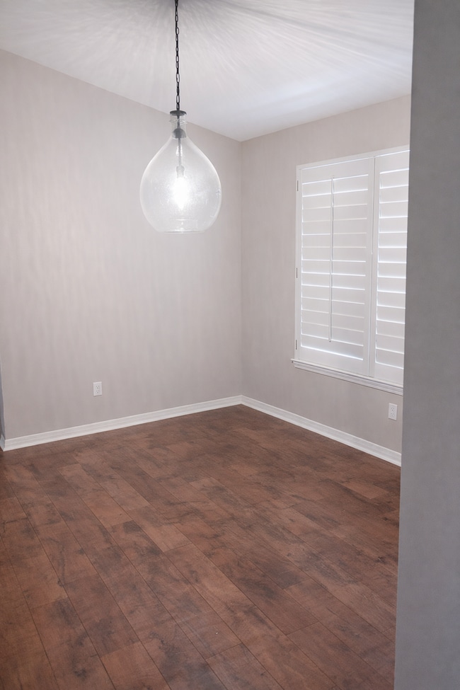 Building Photo - 3 Bedroom 2 Bath Home In Navarre