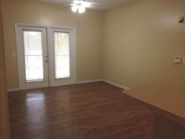 Photo - 2010 E Palm Ave Apartment