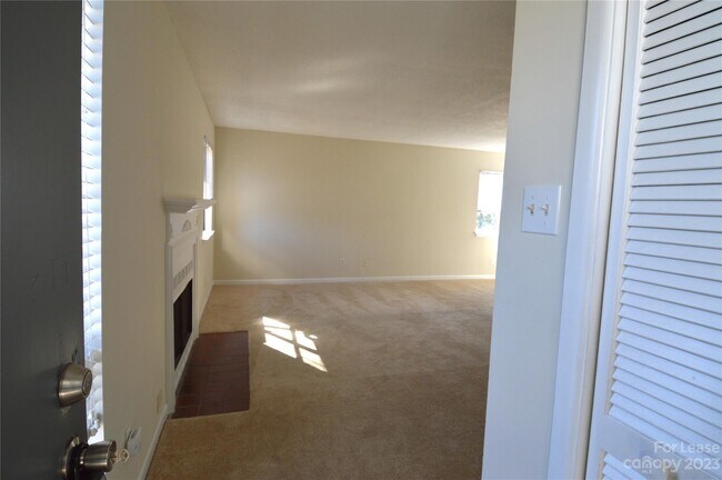 Building Photo - 6117 Heathstone Ln
