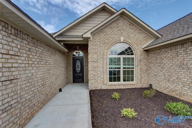 Building Photo - 13747 Arbor Ridge Dr
