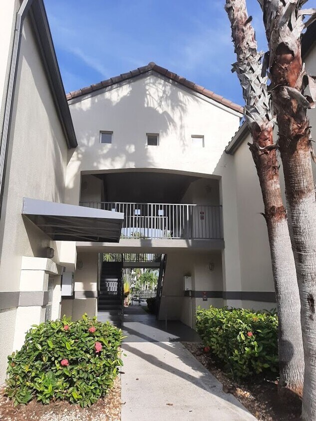 Foto principal - 3405 Winkler Ave Ext