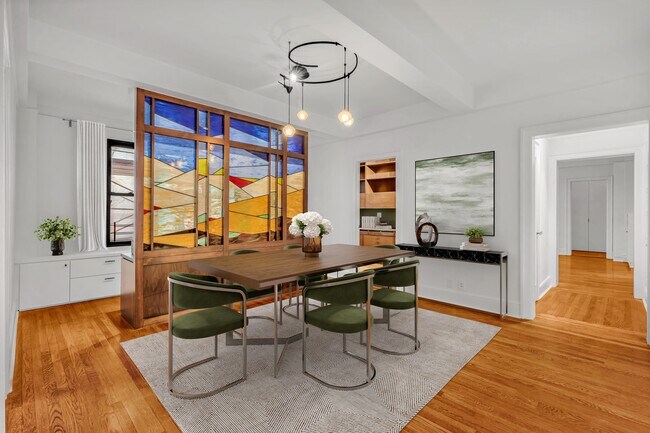 Building Photo - 150 W 55th St