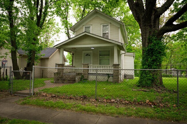 Building Photo - 1407 NW Jackson St