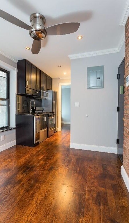 Primary Photo - 315 E 106th St