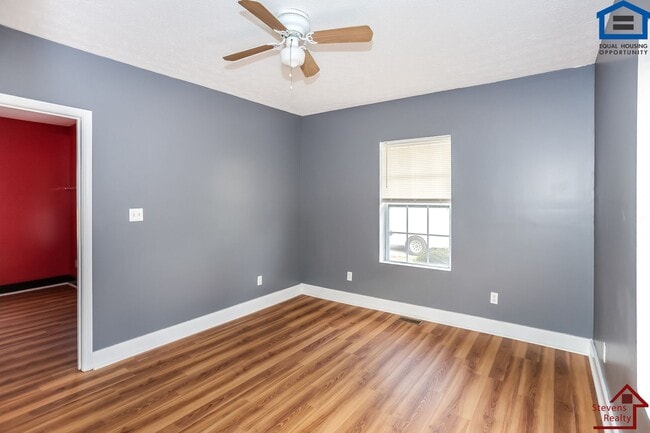 Foto del edificio - 912 W Scott Ave