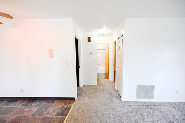Foto del edificio - 1104 3rd Ave W