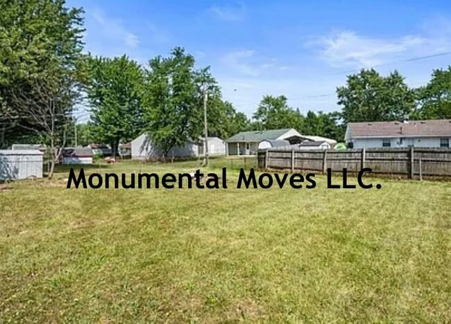 Building Photo - 1808 Woodbine Dr