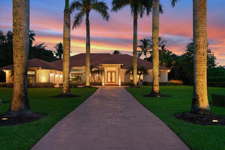 Foto principal - 15390 Earhart Pl